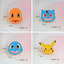 Charger l&#39;image dans la galerie, Pin&#39;s Pokémon Bulbizarre Pikachu Carapuce salamèche taille et poid